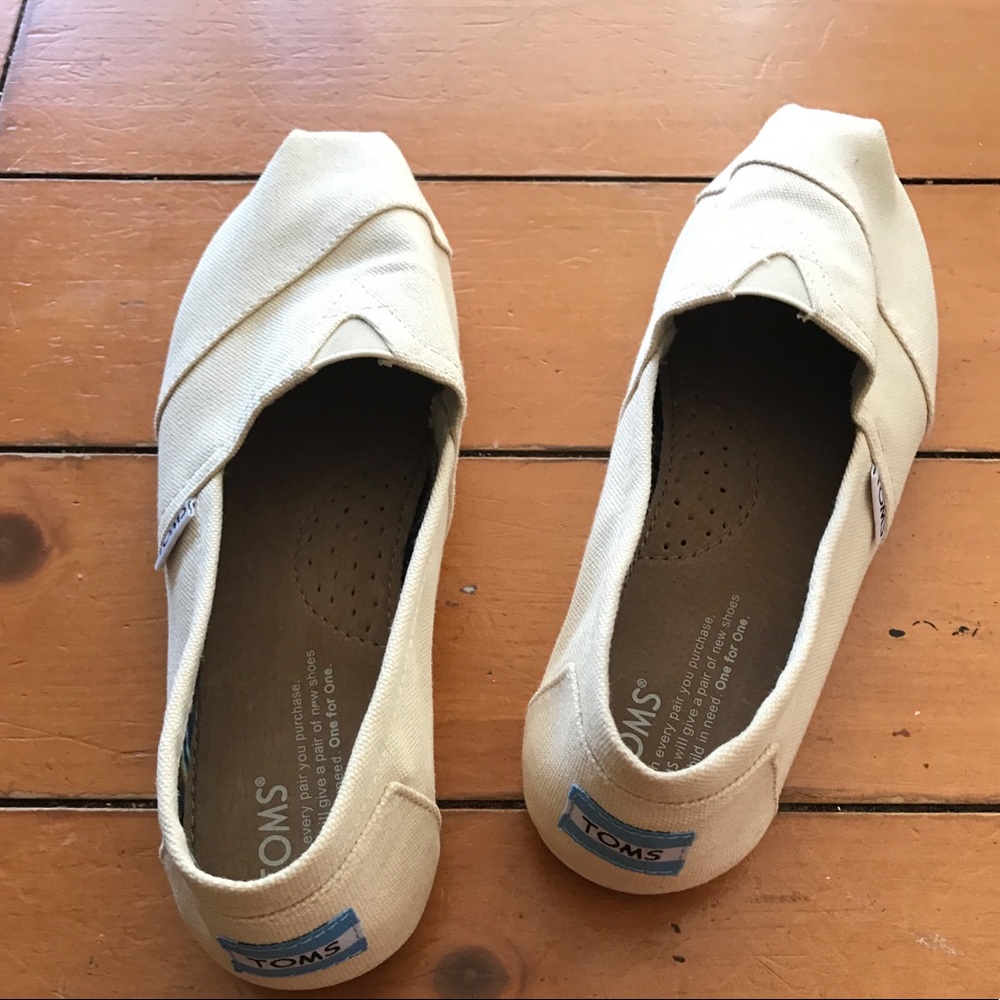 Toms